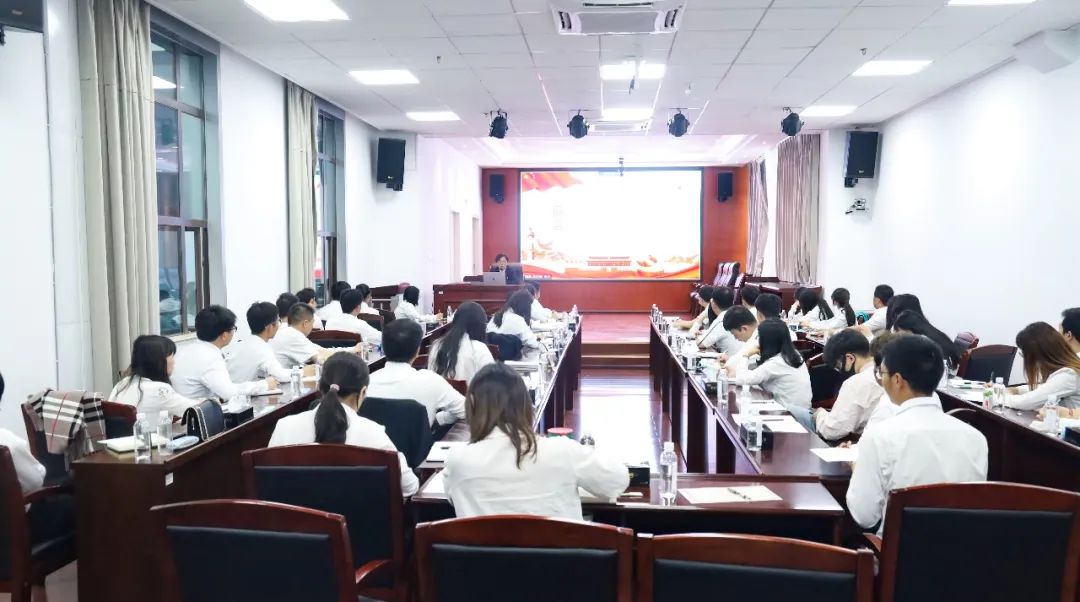 2022-05-13-【學習總書記重要講話精神】張聯(lián)紅為公司青年職工講授專題團課.jpg